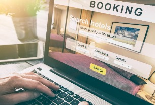 Online travel companies still using pressure tactics to panic people into booking