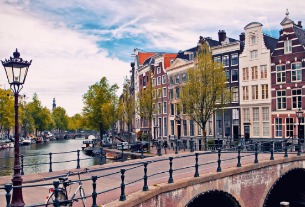 In empty Amsterdam, reconsidering tourism