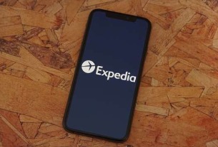 Expedia posts a quarterly revenue of $2.1 billion, gross bookings nearing $21 billion