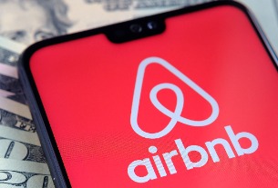 Airbnb records highest ever quarterly net income