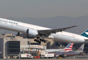 Cathay Pacific's liquidity strong, Omicron impact unclear