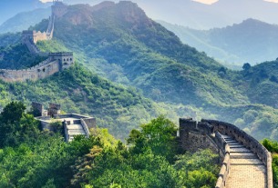 Google’s latest virtual tour lets you walk the Great Wall of China