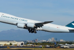 Hong Kong restrictions push Cathay Pacific back into the red
