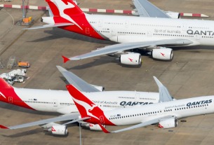 Qantas pushes back Hong Kong flights to January 2023