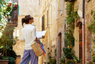 China sets 30 pilot zones to integrate culture, tourism