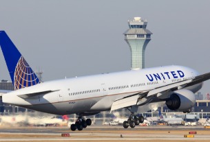 Covid cap forces United Airlines to delay extra China-US services for six months