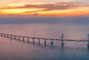 Zhuhai port of Hong Kong-Zhuhai-Macao bridge sets one-day traffic record