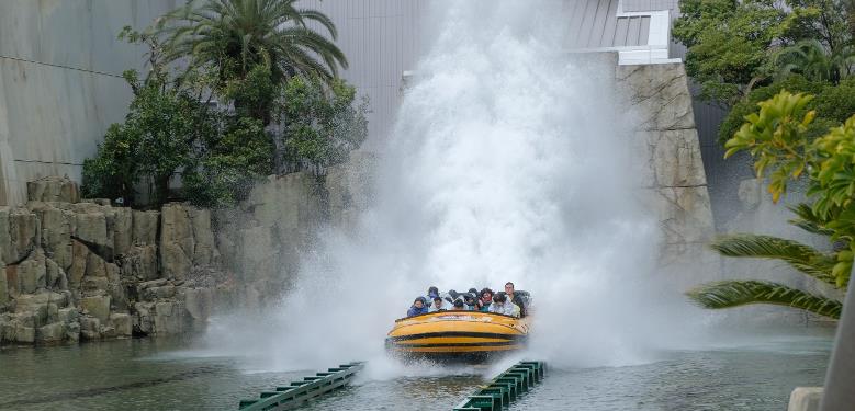 Three-hour queues and dual pricing: Is a Japanese theme park taking advantage of foreign tourists?