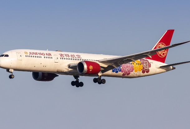 Is Juneyao Air set to suspend its Zhengzhou–Helsinki route?