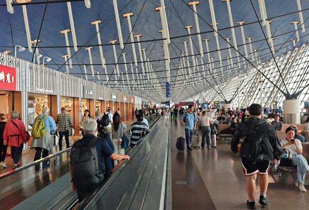 Shanghai overtakes Tokyo to rank as the world’s third-busiest airport city