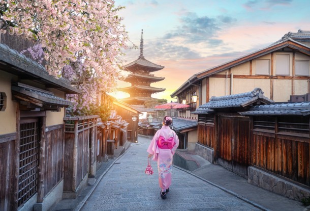 High-spending Western tourists lift Japan hotel rates to record high as Chinese arrivals fall